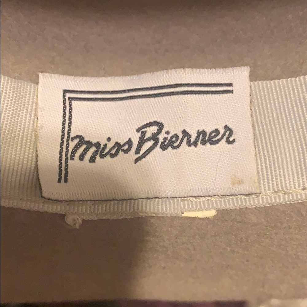 Miss bierner hat - Picture 4 of 6